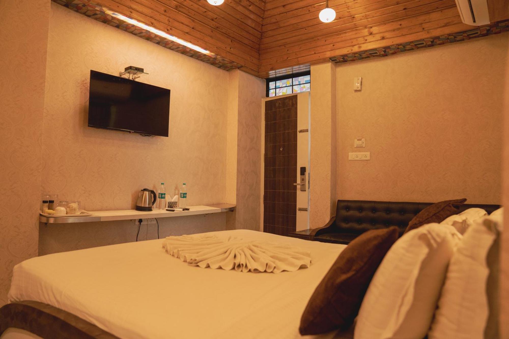Seasons Suites Jp Nagar 벵갈루루 객실 사진