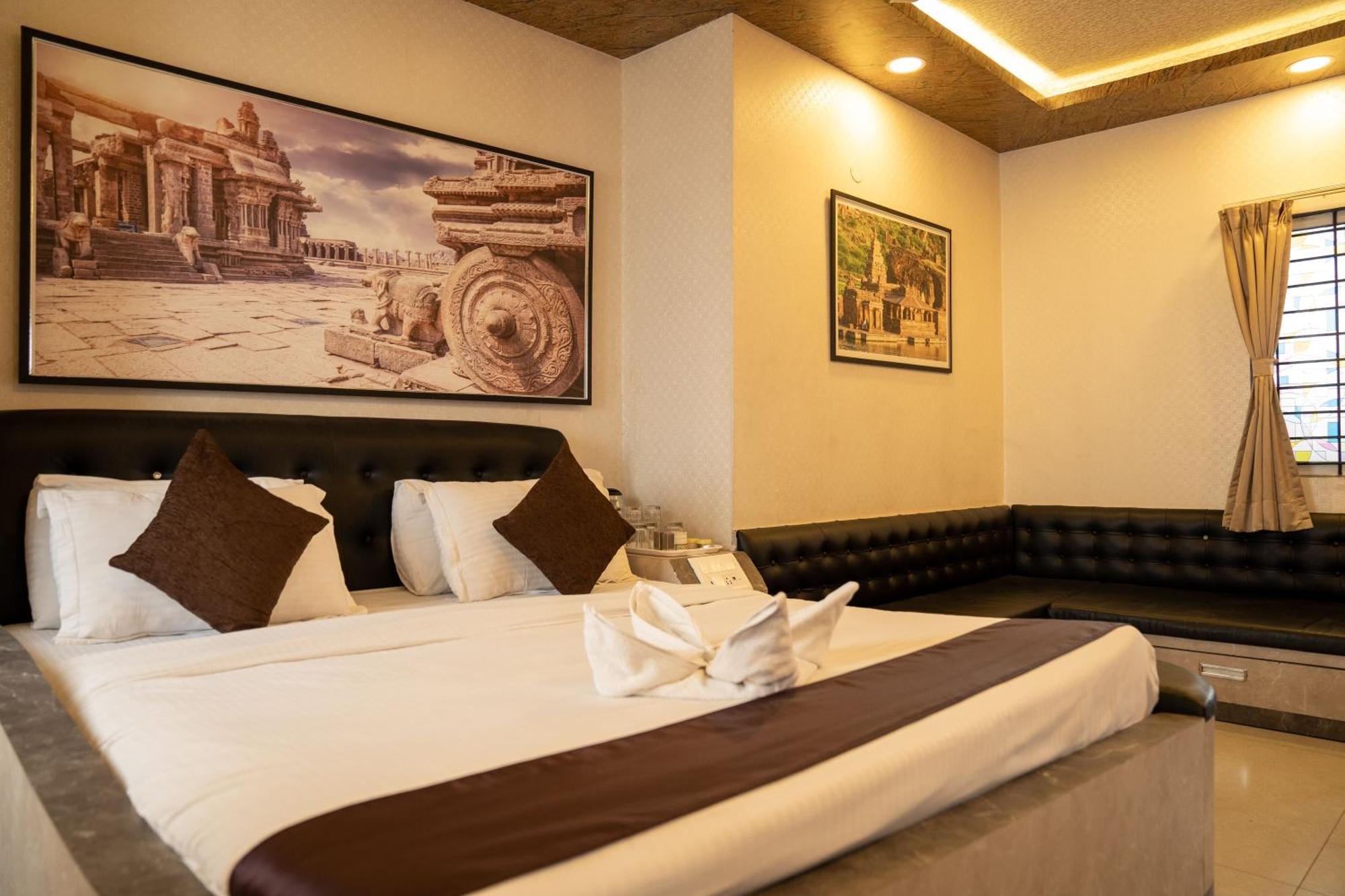 Seasons Suites Jp Nagar 벵갈루루 객실 사진