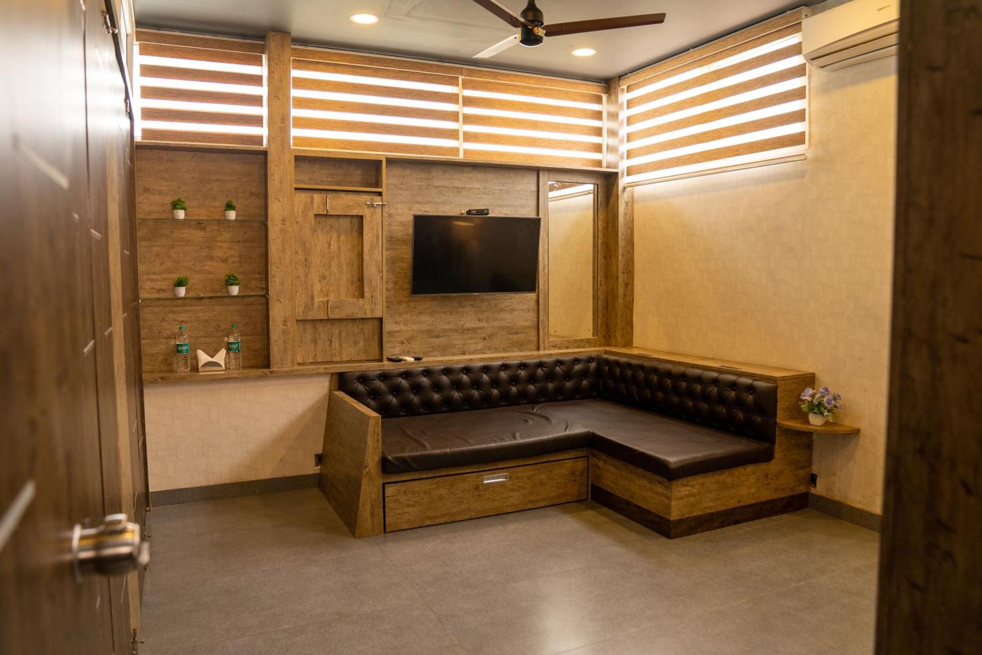 Seasons Suites Jp Nagar 벵갈루루 객실 사진